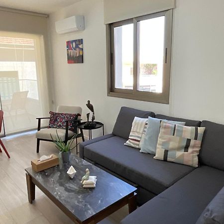 Le Voyageur Apartment Larnaca Bagian luar foto