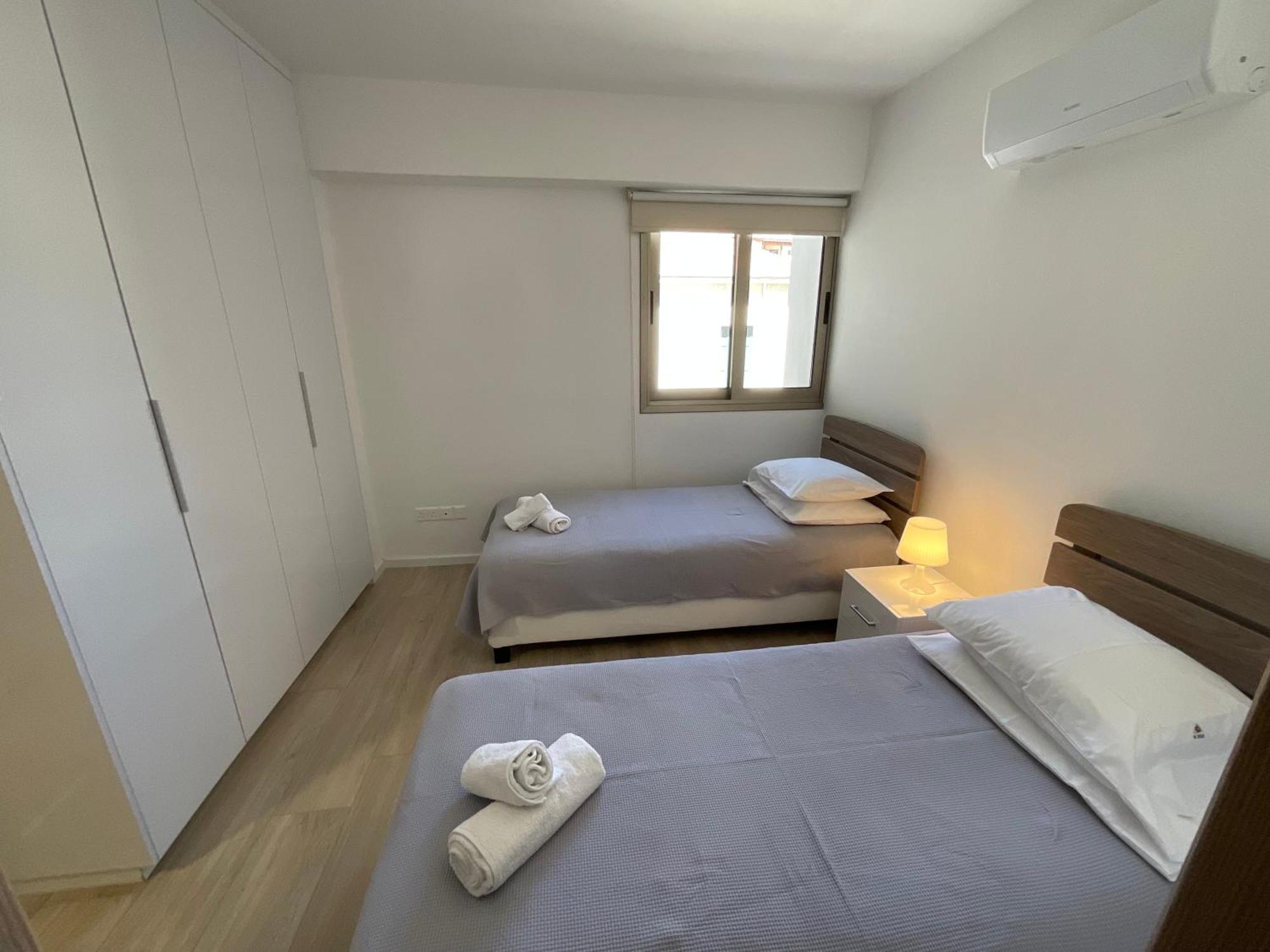 Le Voyageur Apartment Larnaca Bagian luar foto