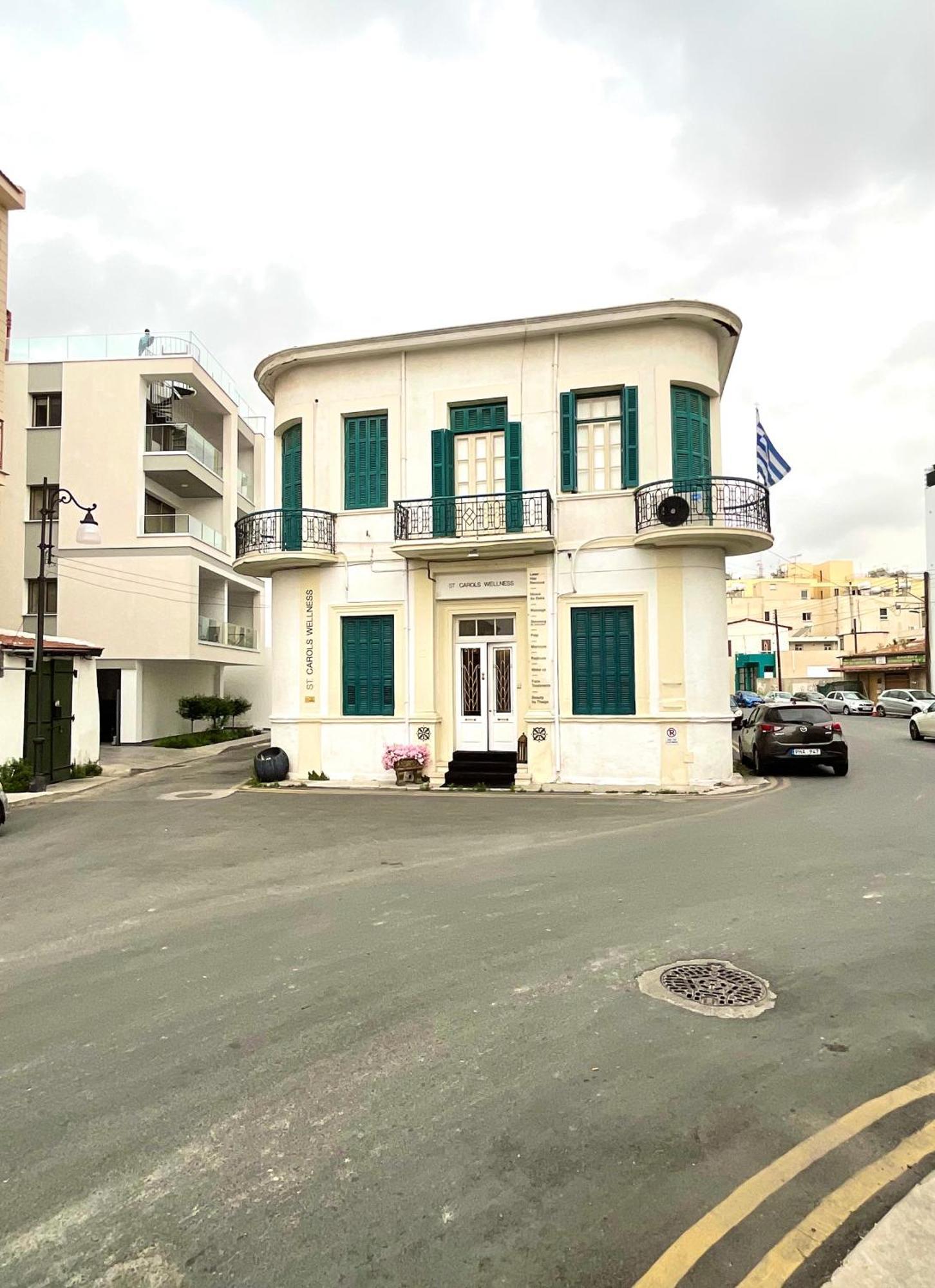 Le Voyageur Apartment Larnaca Bagian luar foto