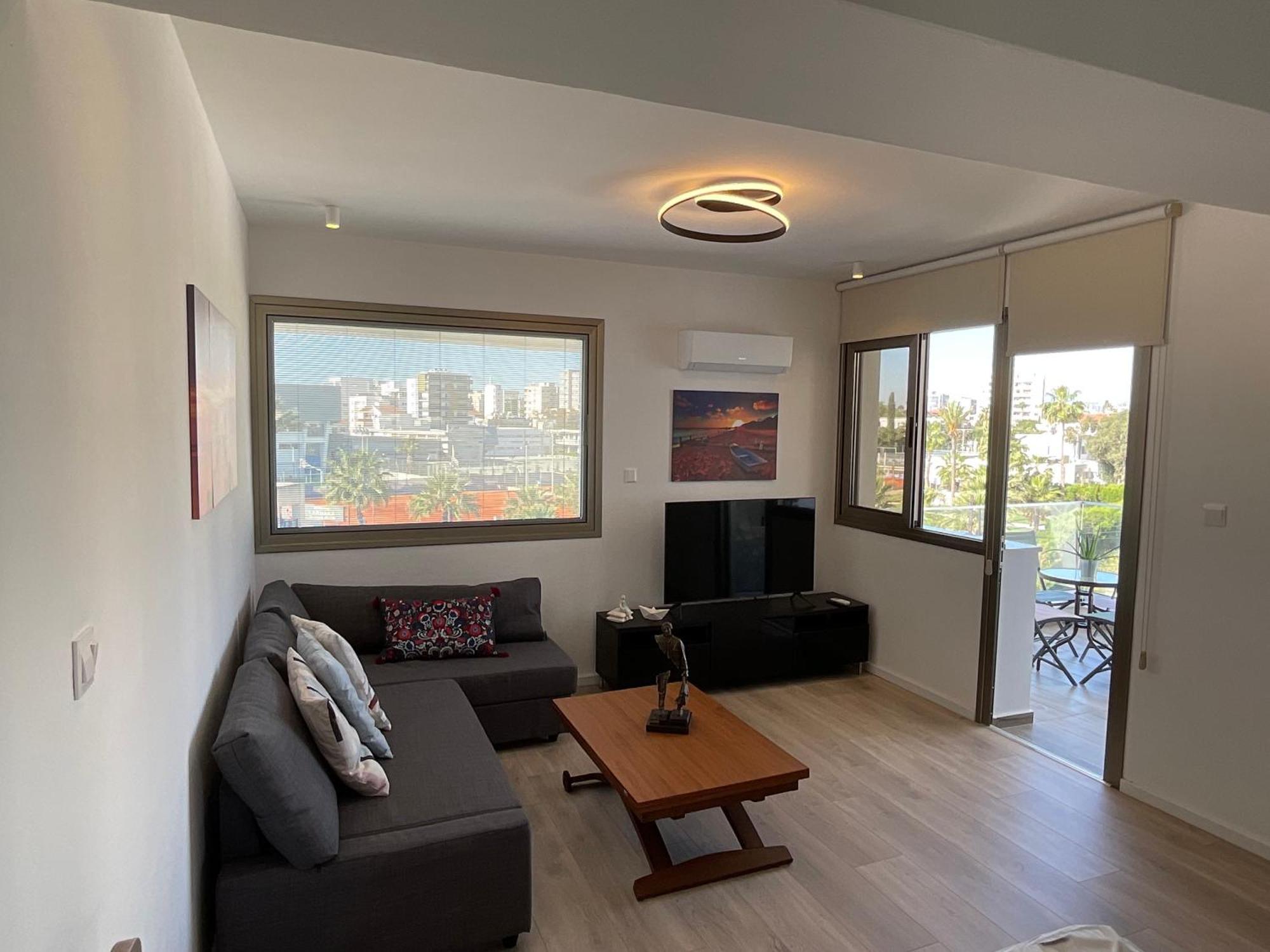 Le Voyageur Apartment Larnaca Bagian luar foto