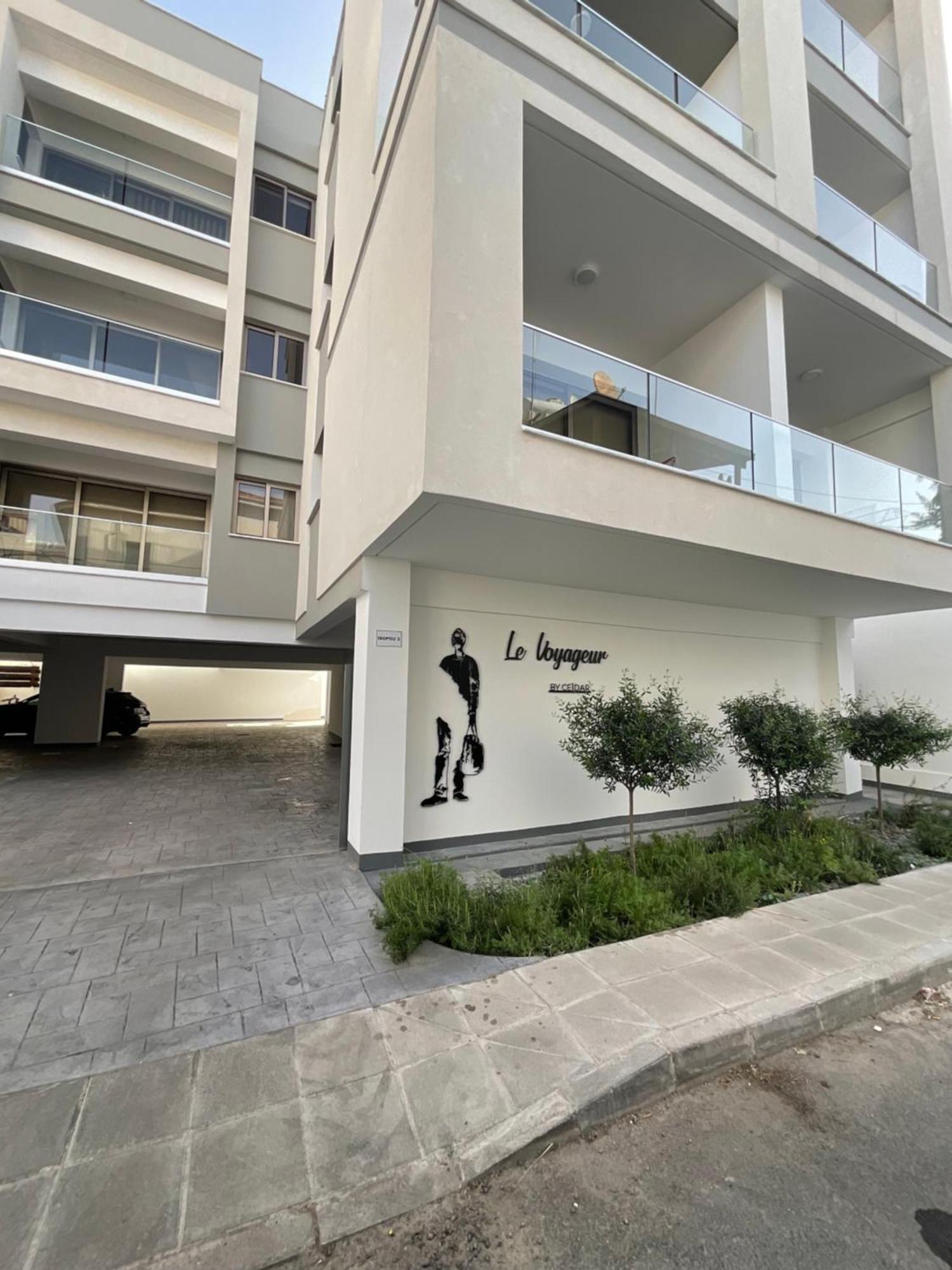 Le Voyageur Apartment Larnaca Bagian luar foto